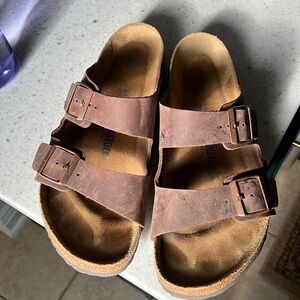 Birkenstock Arizona Oiled Leather Softbed size 44 M11 US